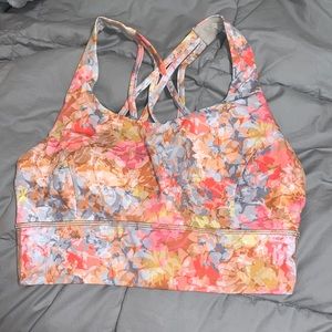 NEVER WORN FREE TO BE SERENE LULULEMON SPORTS BRA!